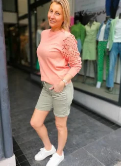 red button Short Relax Jog Online